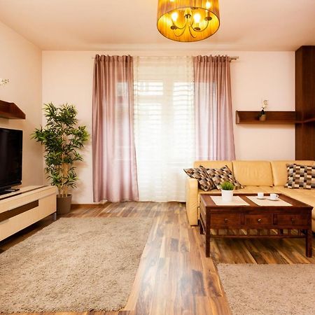Apartment Warsaw Hoza By Noclegi Renters Εξωτερικό φωτογραφία